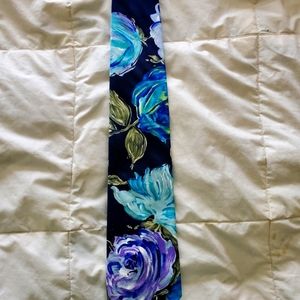 Men's silk tie by Boston Trader